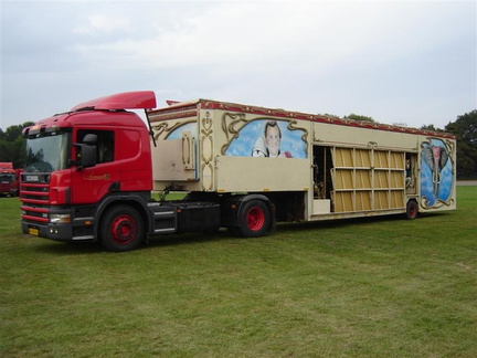 facadewagen-op-transport