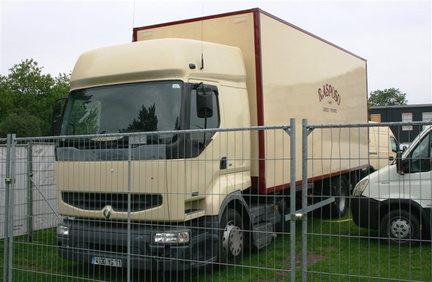 truck Renault (4130-YG-71)