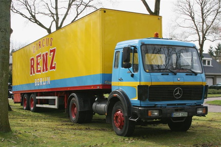 truck Mercedes 1625 (B-CR-2228) met trailer (gesloten tandem-asser)