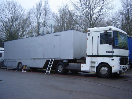 Renault truck en dieren-personeels trailer Stipka-Biasini uit Tsjechie (hogeschool en pas de deux)