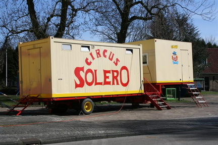 trailer met toiletcontainer