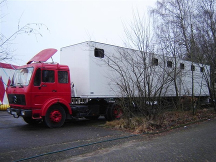 Mercedes truck dierentransport trailer