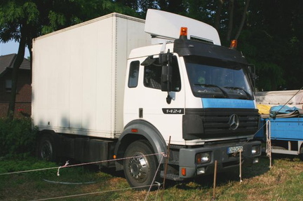 truck Mercedes Benz 1424 (EN-CH-385)