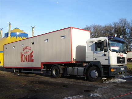 MAN truck (LER-CF-48) en trailer (enkel-asser) tbv ossen-ezels-struisvogels-etc