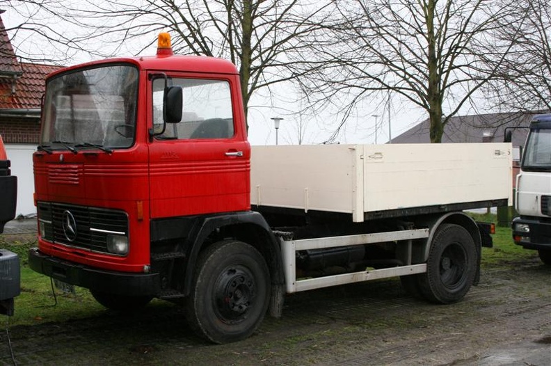 truck Mercedes (AUR-AW-566)