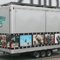 podiumwagen (D-GW-5554) drie-asser (voorzijde)
