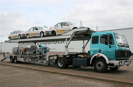 truck Mercedes 1422 (D-GW-5553) met trailer (tandem-asser) tbv transport auto s