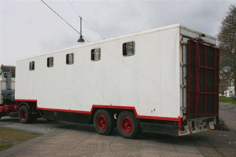 trailer (tandemasser) tbv dierentransport (UGA-192)